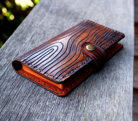 NEW iPhone 5 iPhone 4s iPod touch - Bifold Wallet leather - Wood Grain - Men Women Gift on Etsy, $62.00 Tooling Patterns, Journal Books, Leather Product, Leather Crafts, Leather Art, Handmade Leather Wallet, Wood Cut, Brown Leather Bag, Product Ideas