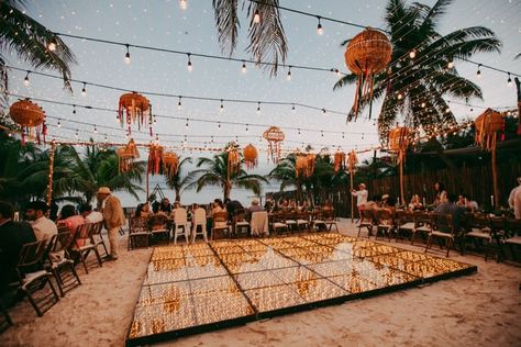 Beach Wedding Dance Floor Ideas, Infinity Dance Floor, Tropical Wedding Dance Floor, Boho Dance Floor, Dancing Floor Wedding, Beach Wedding Dance Floor, Beach Dance Floor, Sangeet Dance Floor, Villa Wedding Decor