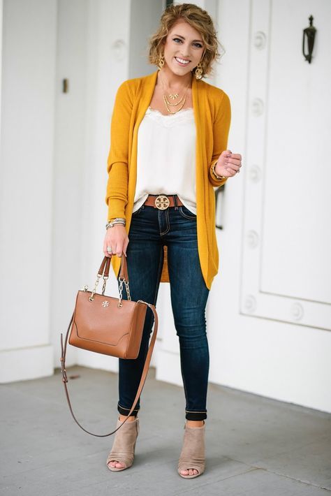 Yellow Cardigan, Outfit Jeans, Mode Casual, Cooler Look, Work Style, Casual Work Outfits, Trend Fashion, Work Outfits Women, Casual Fall Outfits