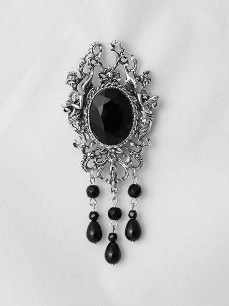 Gothic Things, Gothic Jewelry Diy, Beads Brooch, Victorian Gothic Jewelry, Victorian Goth, Gothic Victorian, Medieval Jewelry, Gothic Accessories, Silver Style