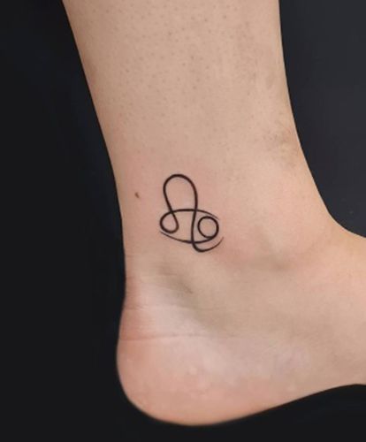 Cancerian Woman Tattoo, Cancerian Tattoo For Women Minimalist, Cancerian Tattoo, Cancerian Tattoo For Women, Leo Sign Tattoo, Leo Zodiac Tattoos, Leo Tattoo Designs, Arrow Tattoos For Women, Glyph Tattoo