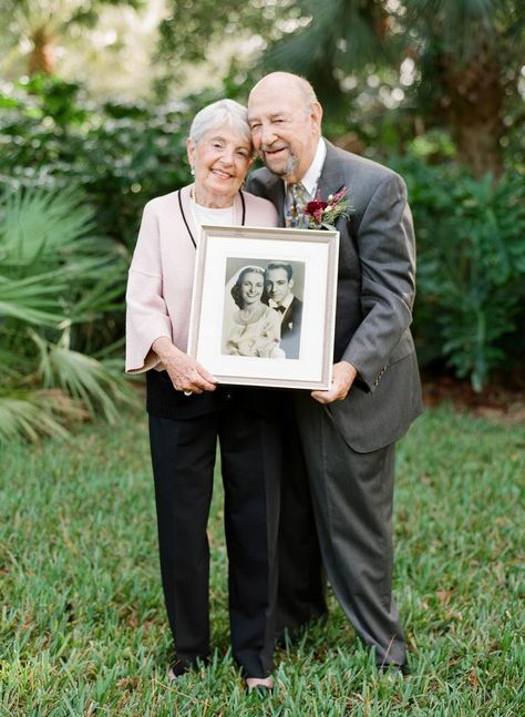 Older Couple Poses, Older Couple Photography, Wedding Anniversary Pictures, 70th Wedding Anniversary, 55th Wedding Anniversary, Grandparent Photo, Older Couple, 50th Wedding Anniversary Party, Anniversary Photography