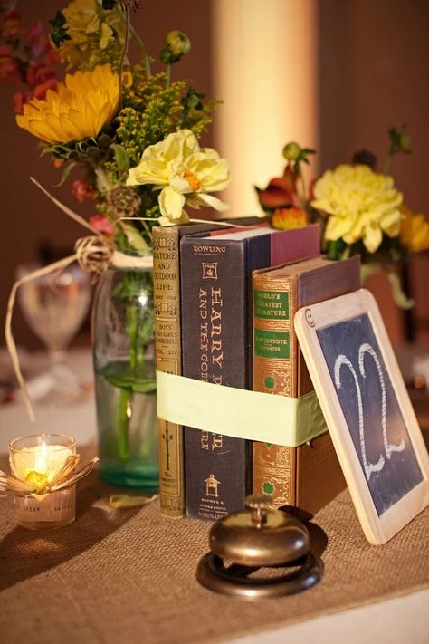 Scrabble Table Numbers, Book Wedding Centerpieces, Book Centerpieces, Book Themed Wedding, Literary Wedding, Harry Potter Wedding Theme, Simple Wedding Centerpieces, Harry Potter Wedding, Wedding Themes Fall