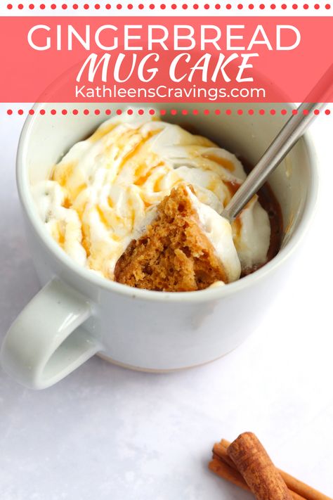 Gingerbread Mug Cake, Mug Dessert Recipes, Microwave Mug Cake, Coffe Mug Cake, Mug Cake Recipes, Microwave Mug Recipes, Chocolate Chip Mug Cake, Gingerbread Mug, Microwave Dessert