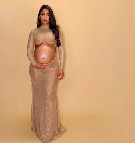 Gold Maternity Dresses, Maternity Picture Outfits, Elegant Maternity Dresses, Pregnancy Belly Photos, Cute Pregnancy Pictures, Maternity Photography Poses Pregnancy Pics, Maternity Photoshoot Outfits, Pretty Pregnant, Maternity Dresses For Photoshoot