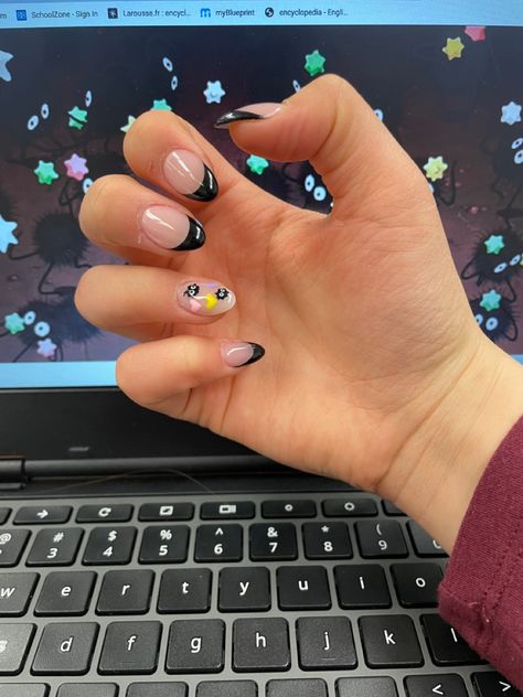 Short Nail Designs Studio Ghibli, Studio Ghibli Nails Simple, Ghibli Inspired Nails, Soot Sprite Nails, Studio Ghibli Nail Art, Ghibli Nail Art, Studio Ghibli Nails, Ghibli Nails, Coraline Nails