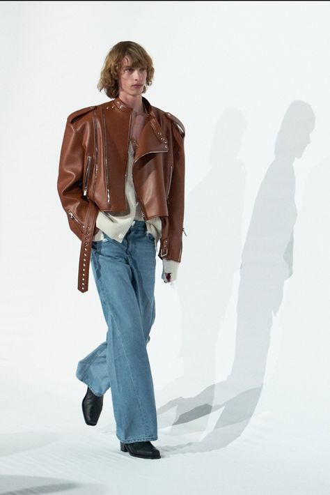 Fall Outfits For Men, Mens Linen Outfits, Leather Jacket Outfit Men, Fall 2023 Ready To Wear, 90s Fashion Men, 2023 Ready To Wear Collection, New York Outfits, Outfits For Men, 2023 Ready To Wear