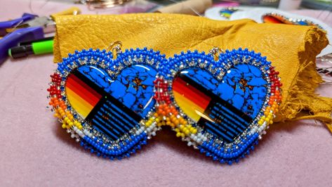 Native Beaded Earrings, Blue Heart Earrings, Work Earrings, Beautiful Beaded Earring, Native Beading, Blue Beaded Earrings, Seed Bead Jewelry Patterns, Beaded Stuff, Beadwork Designs