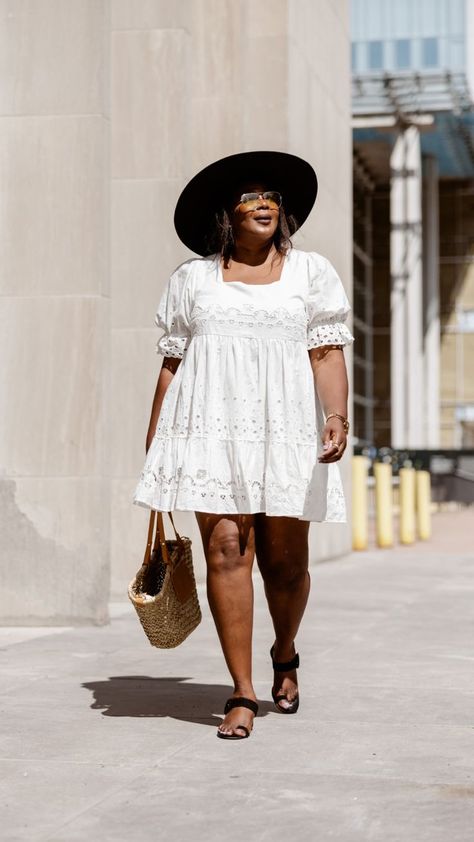 Black Plus size woman wearing a  short white dress and a wide brim hat perfect  for vacation and hot summer days. #plussizefashion for women Plus Size Summer Outfits Over 50, Plus Size Summer Outfits Casual, Plus Size Outfits For Summer, Summer Outfits 2022, Plus Size Summer Tops, Plus Size Fall Outfit, Plus Size Summer Outfits, Outfits 2022, Plus Size Summer