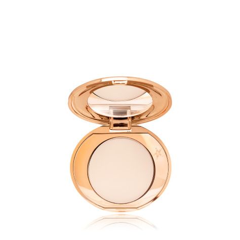 Charlotte Tilbury Airbrush Flawless, Tan Skin Tone, Magical Makeup, Makeup Powder, Perfect Complexion, Fair Skin Tone, Medium Skin Tone, Mini Makeup, Powder Compact