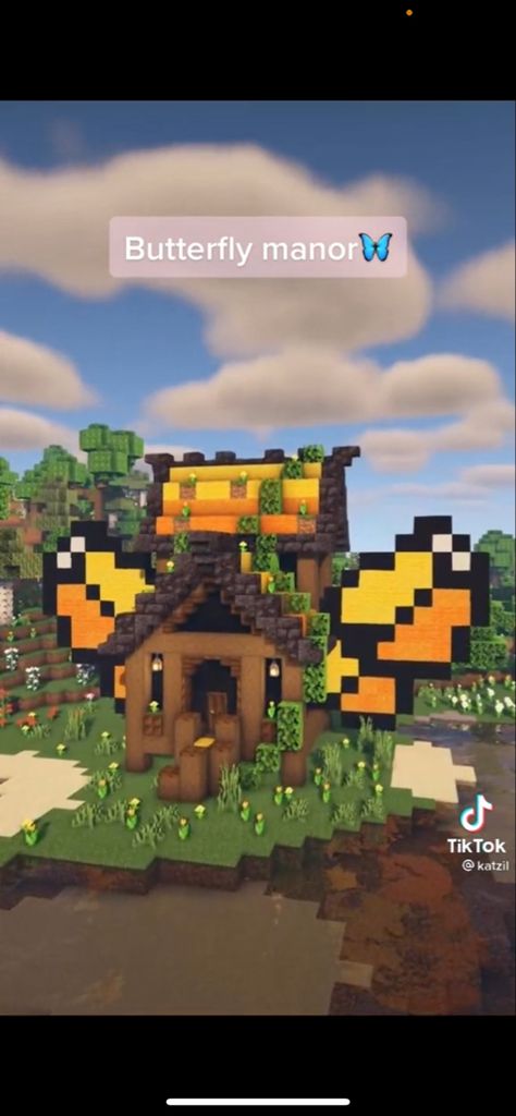 Butterfly Minecraft Build, Minecraft Butterfly House, Minecraft Butterfly, Minecraft Aesthetic, Minecraft House Designs, Minecraft House, Butterfly House, Minecraft Builds, Minecraft Building