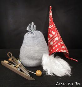 Larentia M.: Lutin ou gnome de Noël en chaussette Gnomes Diy, Noel Diy, Christmas Nail Art Designs, Christmas Ad, Diy Crafts To Do, Rustic Christmas Tree, Happy Hanukkah, Christmas Decorations Rustic, Great Christmas Gifts