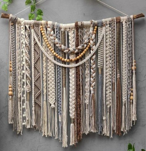 Macrame Interior, Boho Yarn, Macrame Dream Catcher, Macrame Knots Tutorial, Macrame Wall Decor, Macrame Wall Hanging Patterns, Shell Crafts Diy, Bohol, Macrame Patterns Tutorials