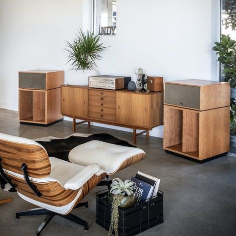 Hifi Room, Audiophile Room, Audiophile Listening Room, Listening Room, Audio Room, Home Theatre, Hi-fi, Eames Lounge Chair, Mid Century House