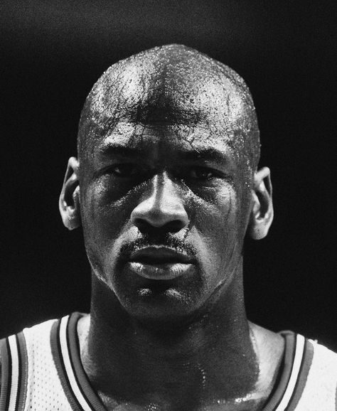 Black And White Sports Photography, Michael Jordan Aesthetic, Nba Black And White, Michael Jordan Portrait, Michael Jordan Wallpapers, Nba Photography, Mj Basketball, Jordans Aesthetic, Michael Jordan Photos