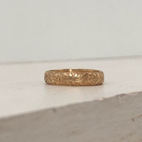 Cora Gold Vintage Band Ring. Art Deco Style Ring. Floral Gold | Etsy UK Vintage Art Deco Rings, Gold Rings Stackable, Dope Jewelry, Ring Art Deco, Gold Filled Ring, Gold Band Ring, Vintage Band, Art Deco Style, Pretty Jewellery