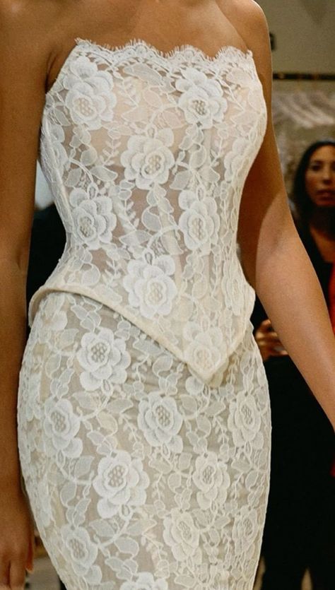 White Chantilly Lace Dress, Vestido Charro, Modern Bridal Dress, White Lace Corset, Stylish Wedding Dresses, Elegant Dresses Classy, Looks Party, Dream Wedding Ideas Dresses, Dresses Style