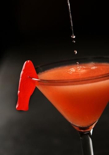 Fish Cocktail, Swedish Fish, Vodka Martini, Dry Vermouth, Pear Juice, Infused Vodka, Martini Recipes, Drinks Alcohol Recipes, Cocktail Hour