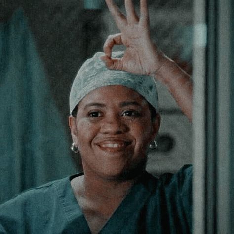 Greys Anatomy Bailey, Dr Bailey, Dr Grey, Ra Themes, Grey's Anatomy Doctors, Miranda Bailey, Greys Anatomy Funny, Medical Photography, Arizona Robbins