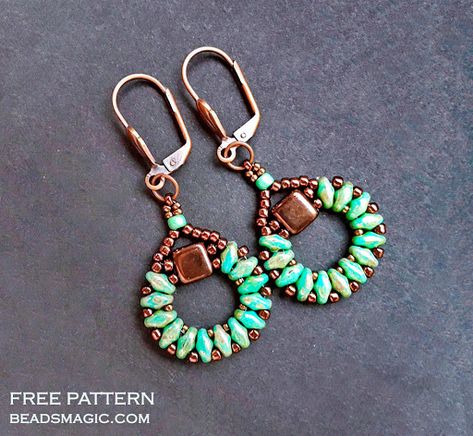 3 Superduo Earrings Tutorials Score with Great Bead Combinations - The Beading Gem's Journal Seed Bead Tutorials, Beads Magic, Free Jewellery Making Tutorials, Super Duo Beads, Duo Beads, Motifs Perler, Beaded Earrings Tutorials, Super Duo, Beading Patterns Free