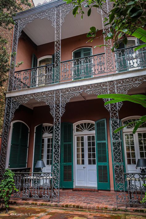 French Quarter Apartment, French Quarter Architecture, French Quarter Style Homes, New Orleans Buildings French Quarter, French Creole Aesthetic, French Quarter Courtyards, New Orleans Architecture French Quarter, New Orleans Buildings, New Orleans French Quarter Houses