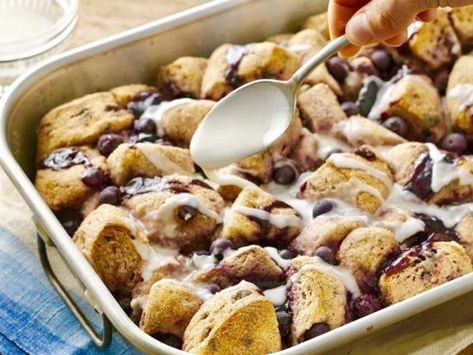 Bored Recipes, Blueberry Monkey Bread, Amish Friendship Bread Recipes, Monkey Breads, Amish Friendship Bread Starter Recipes, Friendship Bread Recipe, Friendship Bread Starter, Blueberry Biscuits, Amish Bread