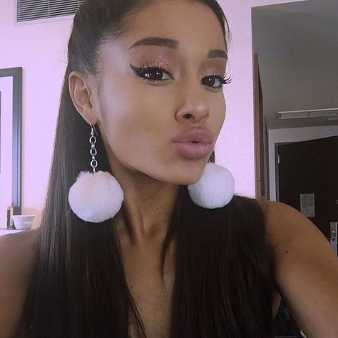 Ariana Grande News Chanel 90s, Ariana Grande News, Noah Cyrus, Tiny Elephant, Pom Pom Earrings, Ariana Grande Photos, Ariana Grande Pictures, Ariana G, Scream Queens