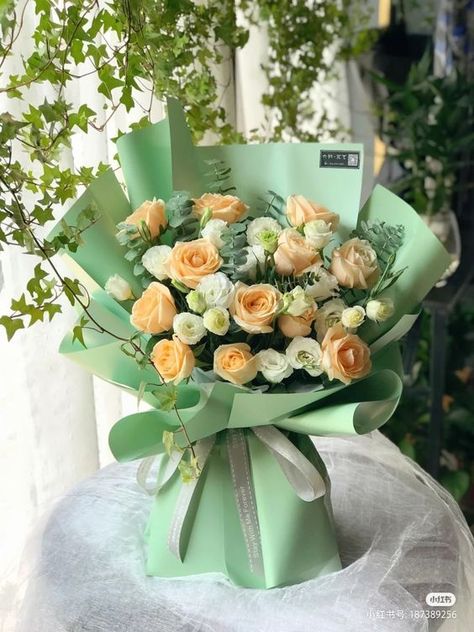 Rose Gold Bouquet, Vietnam Saigon, Roses Bouquet Gift, Chocolate Flowers Bouquet, Vietnam Ho Chi Minh, Flower Boquet, Vietnam Hanoi, Diy Bouquet Wrap, Money Flowers