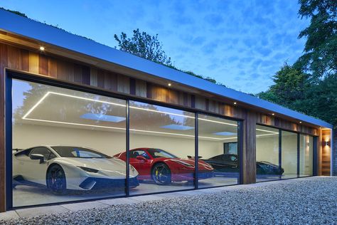 Garden room garage Carport Ideas, Big Garage, Garage Design Interior, Luxury Car Garage, Garage Exterior, Dream Car Garage, Luxury Garage, Modern Garage, Garage Interior