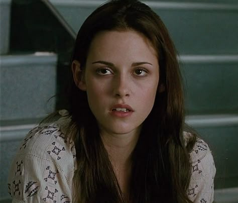 Bella Swan, Not Mine, A Woman, Makeup, Hair, Make Up