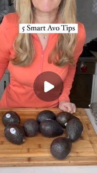 🌱Natural Remedies Everyday🌱 on Instagram: "Video Credit @sherilevy_journeytoorganic 
Follow her @sherilevy_journeytoorganic for more 

By popular request my 5+ Fav Avocado Tips and Tricks to save money and waste less. Which one did you not know? Which do you use? Please share your tips in the comments if you think I missed one.

My best friends are sharing and recently I saw Whole Foods was using avocados as a “Loss Leader” —-which is when a store uses a popular produce item (usually bananas) that cost the store more than they make when discounted — but it brings YOU in and generally, you buy more (thus, Loss Leader).

Well— in our Whole Foods they are selling 4 large Avocados for 4 dollars!!! That’s a savings if 8$!!!
Lately, avocados have been $3-$4 for 1!! So, naturally, I bought 8 be Food Saving Tips, Making Guacamole, Avocado Hacks, How To Store Avocado, Kitchen Hacks Food, Avocado Recipe, Food Knowledge, Amazing Food Hacks, Fruit And Vegetable Storage