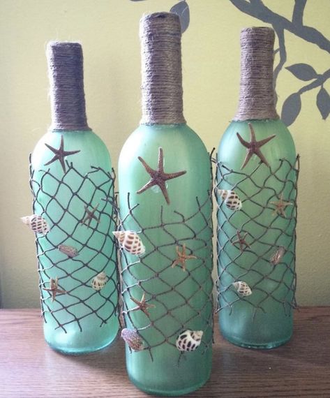 ขวดโหล Mason Jar, Tropisk Fest, Nautical Bottle, Glass Bottle Diy, Wine Craft, Diy Glass Bottle Crafts, Wine Bottle Art, Wine Bottle Diy Crafts, Painted Wine Bottles