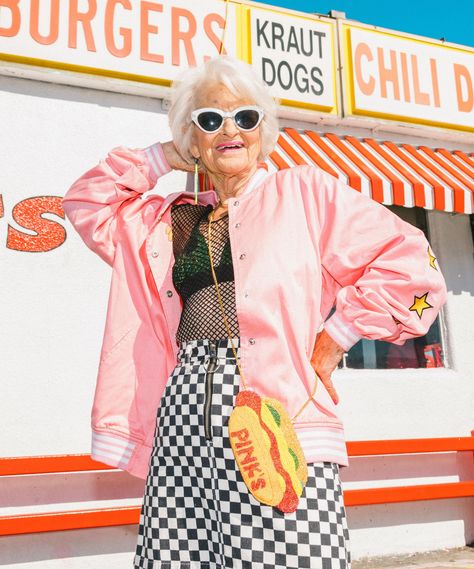 Urban Decay just tapped Instagram star Baddie Winkle to its lineup of beauty influencers. Punk Grandma, Old Lady Aesthetic, Old Woman Aesthetic, Baddie Winkle, The Baddest, Advanced Style, Beauty Influencer, Old Lady, Benidorm