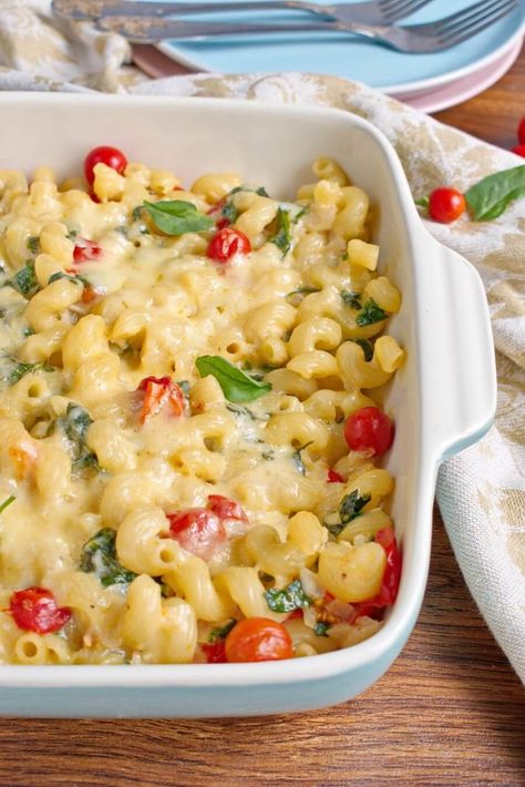 Tomato Macaroni, Easy Spinach Recipes, Macaroni Cheese Recipe, Macaroni Casserole, Mac And Cheese Casserole, Spinach Tomato, Macaroni Cheese Recipes, Best Casseroles, Tomato Vegetable