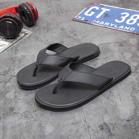 Slippers men's trendy sandals Quality inspection unit: SGS Style: open toe Sole technology: Viscose shoes #onlioneshopping #onlinestore Trendy Mens Shoes, Street Style Outfits Casual, Trendy Sandals, Window Shopping, Mens Slippers, Street Style Outfit, Black Sandals, Mens Flip Flop, Open Toe