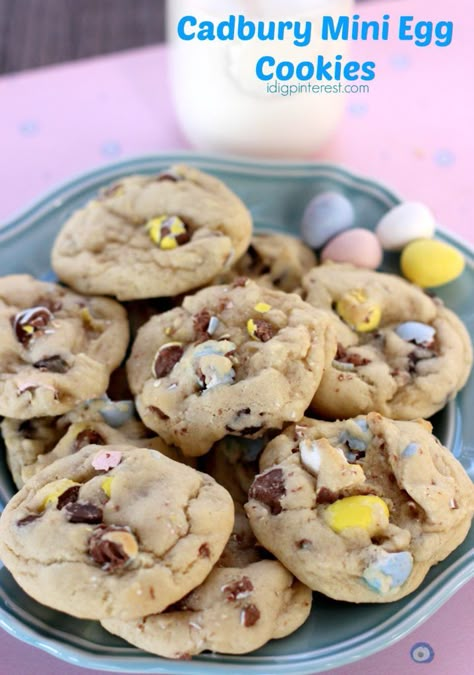 Cadbury Mini Egg Cookies. An Easter time favorite candy plus a chocolate chip cookie all in one! These Cadbury Mini Egg Cookies deserve to be devoured at all your spring celebrations! #easter #cookies  #cadburyeggs #eastercandy #chocolatechipcookies Cadbury Mini Egg Cookies, Mini Egg Cookies, Mini Eggs Cookies, Egg Cookies, No Egg Cookies, Red Velvet Cheesecake, Mini Egg, Easter Baking, Tres Leches Cake