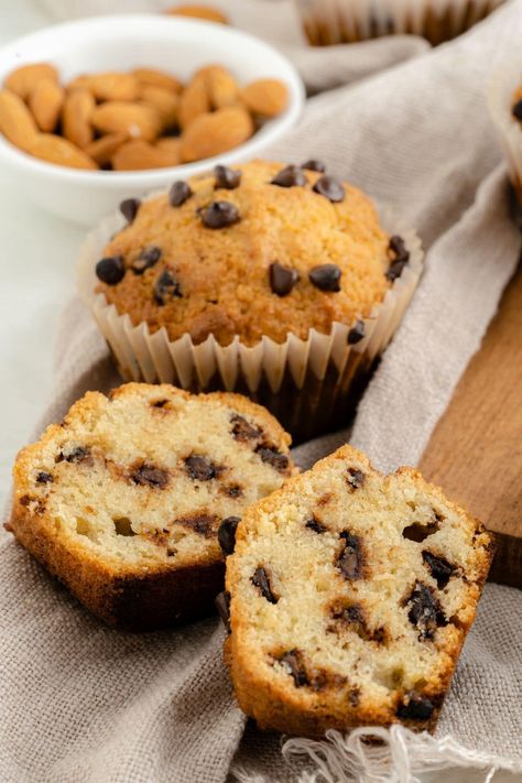 Almond Flour Chocolate Chip Muffins, Healthy Chocolate Chip Muffins, Almond Flour Chocolate Chip, Mug Cake Healthy, Almond Flour Muffins, Almond Flour Bread, Kitchen Tricks, Gf Baking, Almond Flour Cookies