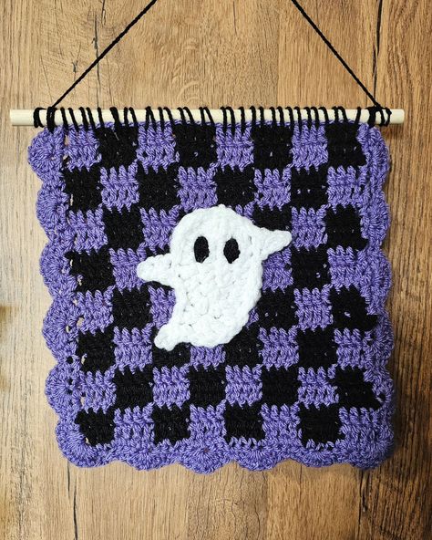 Ghost tapestry wall hanging . £15 etsy link in bio . #ghost #alternative #witchy #spooky #crochet #maximalism #gothic #witchyvibes #halloween #creepy #decor Crochet Tapestry Wall Hanging, Y2k Ghost, Spooky Crochet, Skater Art, Goth Wall Art, Ghost Horror, Y2k Halloween, Hanging Ghosts, Creepy Decor