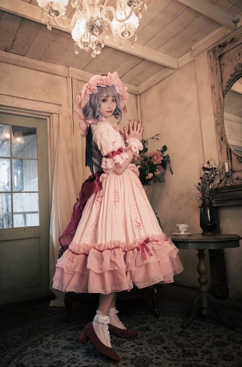 Touhou Cosplay, Dark Decora, Remilia Scarlet, Armadura Cosplay, Cosplay Characters, Cute Cosplay, Gothic Lolita, Character Costumes, Lolita Fashion