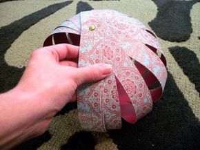 Lanterns Diy, Homemade Paper, Paper Lanterns Diy, Diy Lanterns, Paper Lantern, How To Make Homemade, Paper Lanterns, Paper Projects, Diy Paper