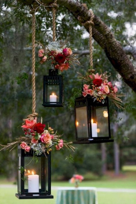 20 Outdoor Lighting Ideas for a Shabby Chic Garden #6 is Lovely - wood-lamps, outdoor-lighting Rustic Wedding Decorations, Shabby Chic Garden, Fall Outdoor Decor, Rustic Country Wedding, Deco Floral, Wedding Centerpiece, Wedding Cake Designs, Wedding Guide, Diy Wedding Decorations