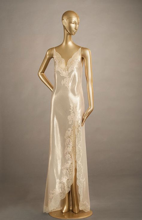 Carine Gilson, 30s Fashion, Lingerie Inspiration, Bridal Robes, Looks Vintage, Fancy Dresses, A Dress, Dream Dress, Night Dress