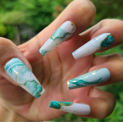 Niharika Jain, Aqua Nail Polish, Aqua Nail, Teal Acrylic Nails, Yellow Lipstick, Aqua Nails, Teal Nails, Black Acrylic Nails, Gel Nail Art Designs