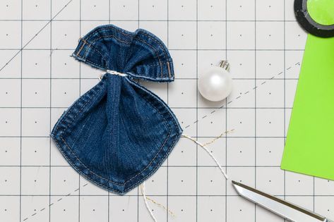 Angel Wings Jeans Pocket Angel Tutorial, Denim Pocket Angel Diy, Angels Made From Jean Pockets, Denim Angel Ornament, Diy Angels Crafts How To Make, Denim Angels, Christmas Jeans, Old Jeans Projects, Christmas Angels Diy