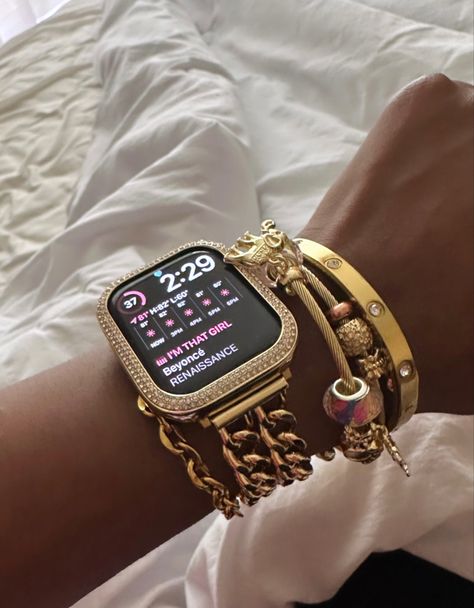 Apple Watch Aesthetic Gold, Gold And Silver Apple Watch Band, Apple Watch And Bracelets Aesthetic, Luxury Gold Trendy Apple Watch Band, Dance Coach, Apple Watch Fashion, Coaching Teachers, Gold Apple Watch, Luxe Jewelry