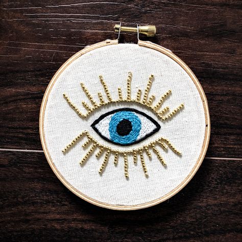 Evil Eye Hand, Evil Eye Art, Embroidered Hoop, Motifs Perler, Hand Embroidery Art, Embroidery Jewelry, Modern Embroidery, Hand Embroidery Design, Embroidery Hoop Art