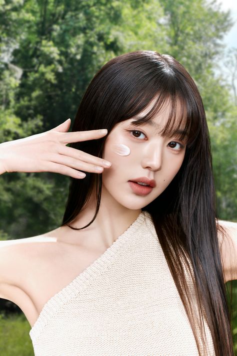 #innisfree #wonyoung #skincare #koreanskincare Wonyoung Skincare, Wonyoung Innisfree, Innisfree Skincare, Pretty Life, Brand Collaboration, Korean Skincare, Best Sellers, Collage, Pins