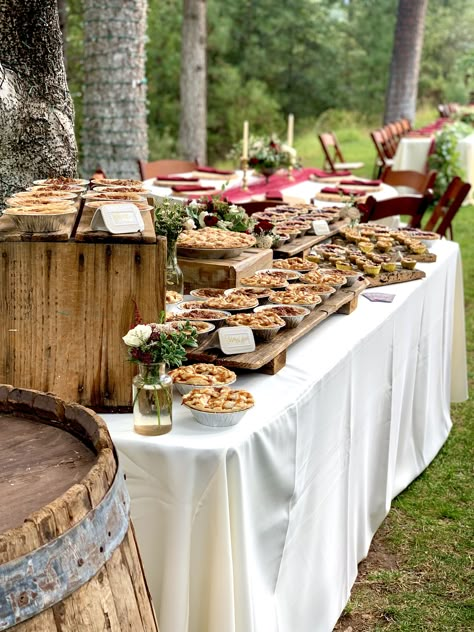 Pie Table Wedding Display, Mini Pie Bar Ideas, Wedding Pies Display Receptions, Pie Bar At Wedding, Pie Dessert Table Wedding, Pie Buffet Wedding, Mini Pies Wedding Display, Pie For Wedding Receptions, Pies At Wedding Reception