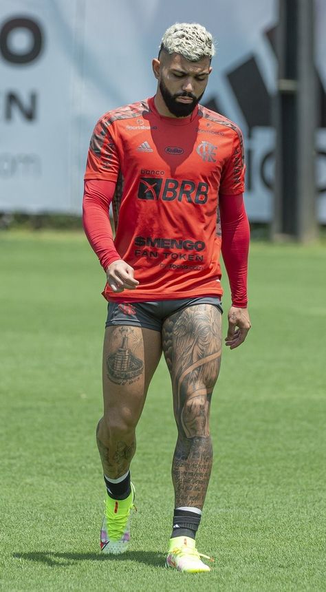 Soccer Leg Tattoo, Thigh Tattoos Men, Leg Tats Men, Black Men Tattoos, Black Men Fashion Swag, Soccer Guys, Leg Tattoo, Sleeves Ideas, Leg Sleeves