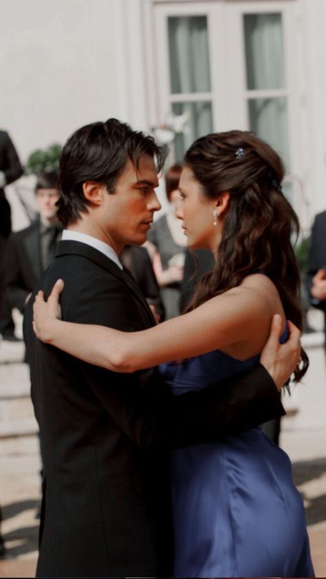 Damon And Elena Dance, Damon Y Elena, Damon And Elena, Backgrounds For Desktop, The Vampire Diaries Characters, Ian Somerhalder Vampire Diaries, Vampire Diaries Poster, Damon Salvatore Vampire Diaries, The Vampire Diaries 3